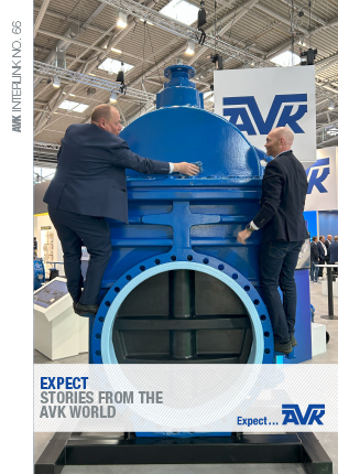 Two of our product managers from AVK International are making sure our massive DN1200 gate valve stands spotless for the many visitors at IFAT 2024.